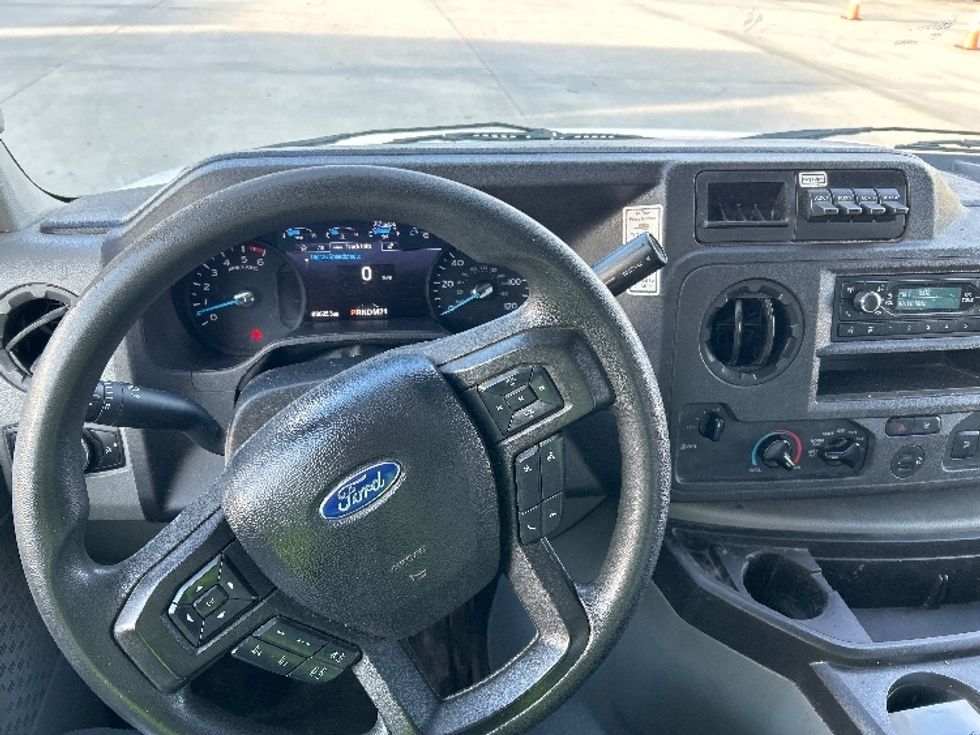 Light Duty Box Truck-Light and Medium Duty Trucks-Ford-2022-E350-Baton Rouge-LA-88,637\n\t\tmiles-$ 32,000 - Image 15