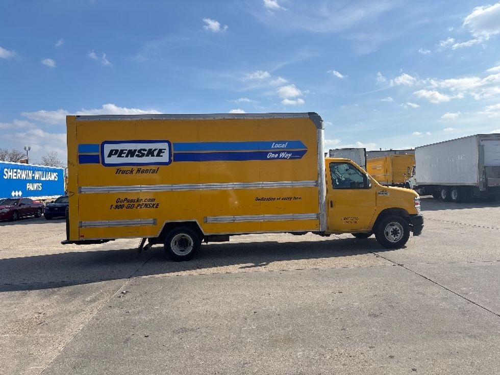 Light Duty Box Truck-Light and Medium Duty Trucks-Ford-2022-E350-Baton Rouge-LA-94,292\n\t\tmiles-$ 28,500 - Image 15