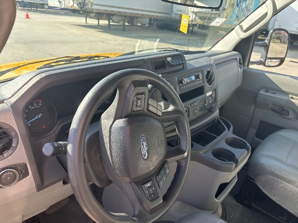 Light Duty Box Truck-Light and Medium Duty Trucks-Ford-2022-E350-Baton Rouge-LA-94,292\n\t\tmiles-$ 28,500 - Image 17