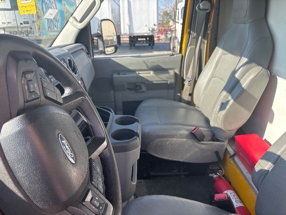 Light Duty Box Truck-Light and Medium Duty Trucks-Ford-2022-E350-Baton Rouge-LA-94,292\n\t\tmiles-$ 28,500 - Image 19