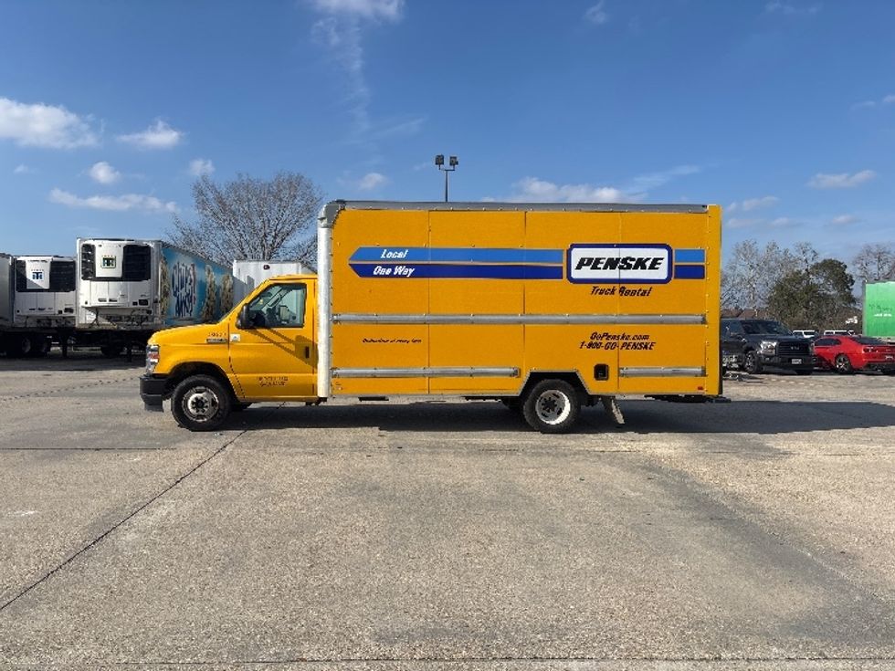Light Duty Box Truck-Light and Medium Duty Trucks-Ford-2022-E350-Baton Rouge-LA-94,292\n\t\tmiles-$ 28,500 - Image 4