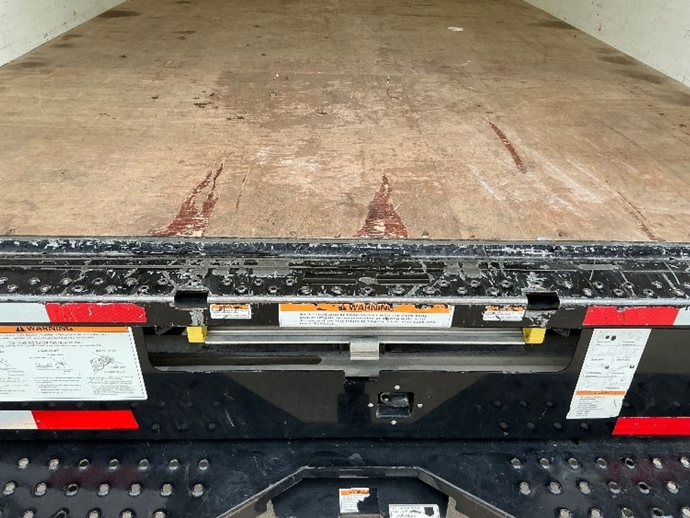 Light Duty Box Truck-Light and Medium Duty Trucks-Ford-2022-E350-Baton Rouge-LA-98,174\n\t\tmiles-$ 28,000 - Image 9