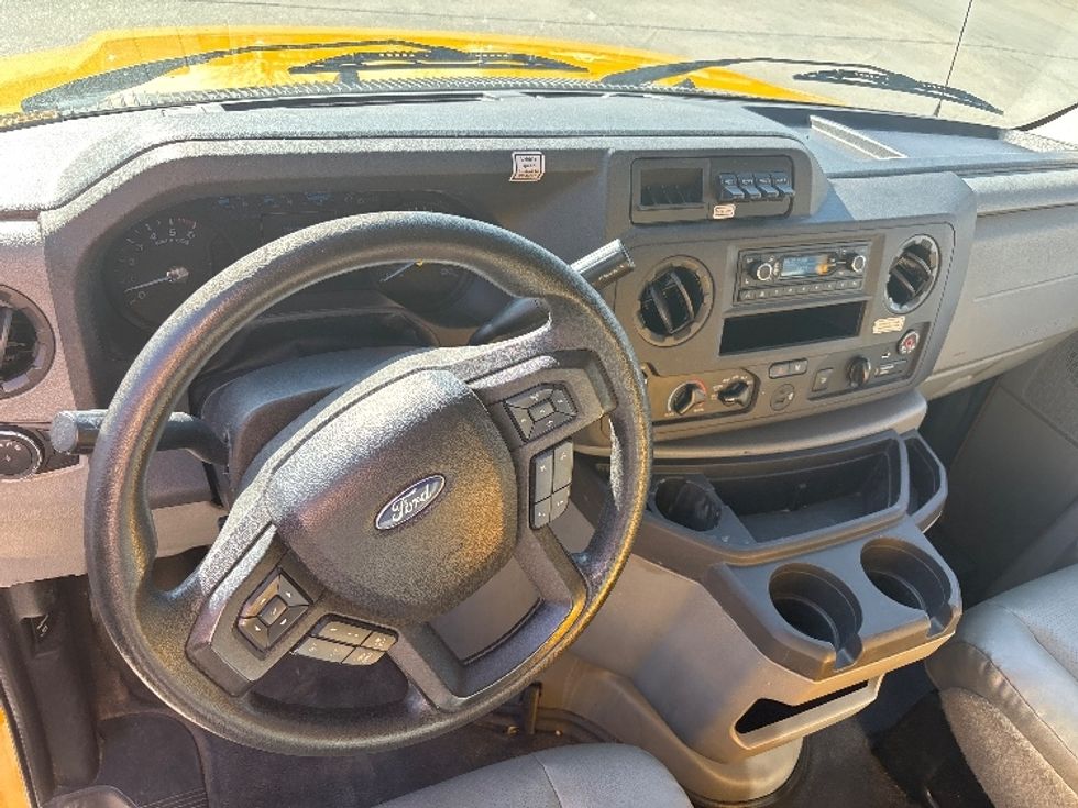 Light Duty Box Truck-Light and Medium Duty Trucks-Ford-2022-E350-Baton Rouge-LA-98,453\n\t\tmiles-$ 28,000 - Image 18