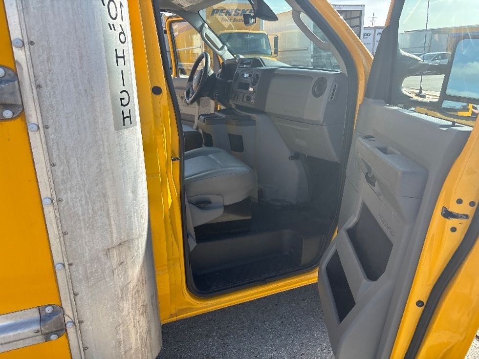 Light Duty Box Truck-Light and Medium Duty Trucks-Ford-2022-E350-Baton Rouge-LA-98,453\n\t\tmiles-$ 28,000 - Image 20