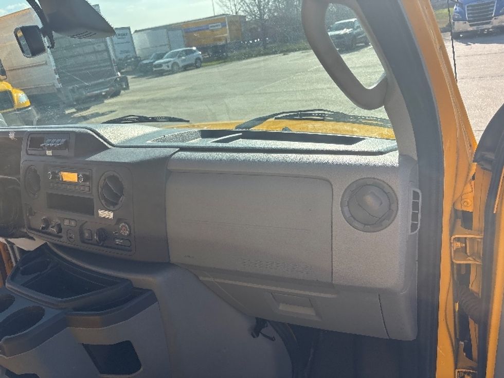 Light Duty Box Truck-Light and Medium Duty Trucks-Ford-2022-E350-Baton Rouge-LA-98,453\n\t\tmiles-$ 28,000 - Image 21