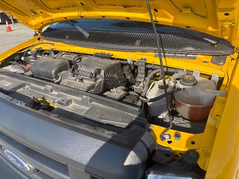 Light Duty Box Truck-Light and Medium Duty Trucks-Ford-2022-E350-Baton Rouge-LA-98,453\n\t\tmiles-$ 28,000 - Image 24