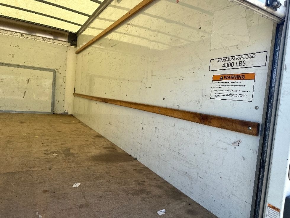 Light Duty Box Truck-Light and Medium Duty Trucks-Ford-2022-E350-Baton Rouge-LA-98,902\n\t\tmiles-$ 31,250 - Image 10