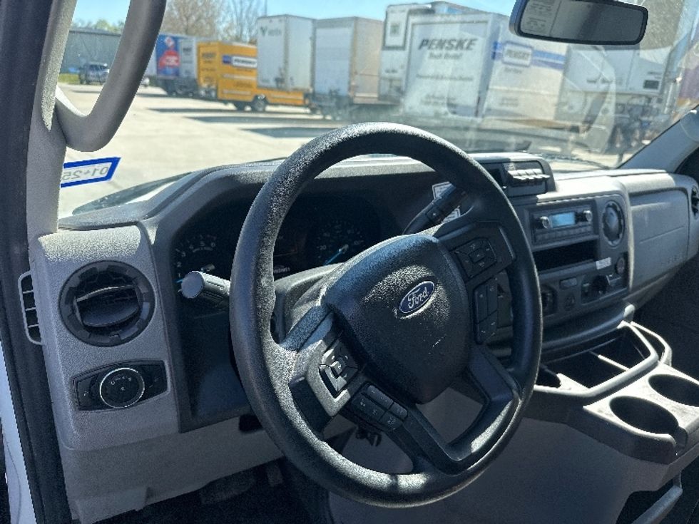 Light Duty Box Truck-Light and Medium Duty Trucks-Ford-2022-E350-Baton Rouge-LA-98,902\n\t\tmiles-$ 31,250 - Image 14