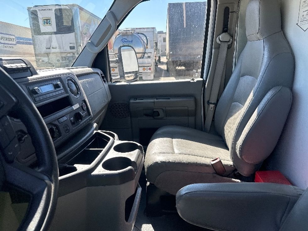Light Duty Box Truck-Light and Medium Duty Trucks-Ford-2022-E350-Baton Rouge-LA-98,902\n\t\tmiles-$ 31,250 - Image 16