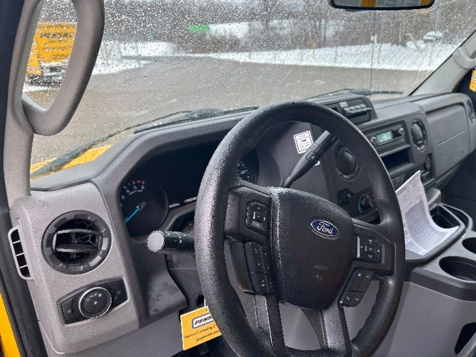 Light Duty Box Truck-Light and Medium Duty Trucks-Ford-2022-E350-Battle Creek-MI-76,421\n\t\tmiles-$ 34,500 - Image 17