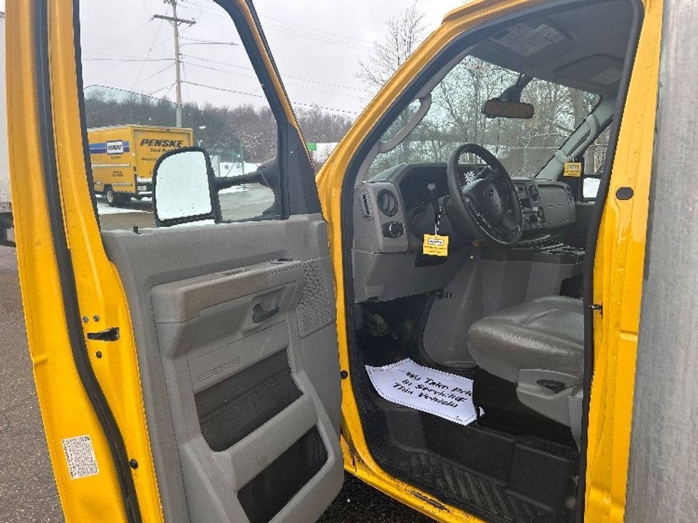 Light Duty Box Truck-Light and Medium Duty Trucks-Ford-2022-E350-Battle Creek-MI-78,423\n\t\tmiles-$ 34,500 - Image 16