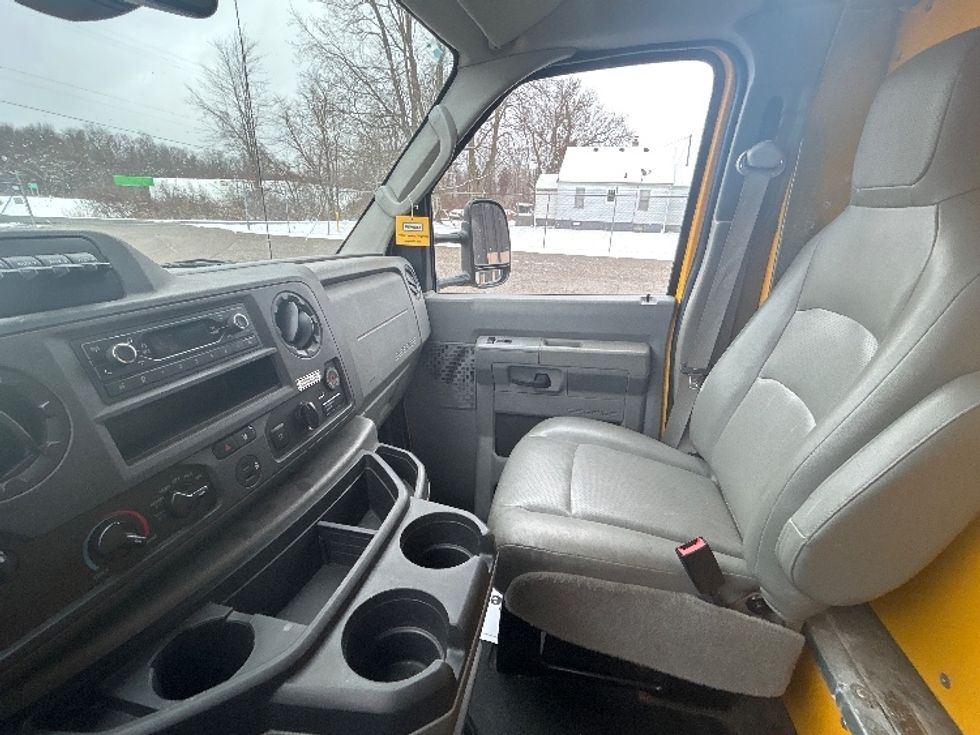 Light Duty Box Truck-Light and Medium Duty Trucks-Ford-2022-E350-Battle Creek-MI-78,423\n\t\tmiles-$ 34,500 - Image 19