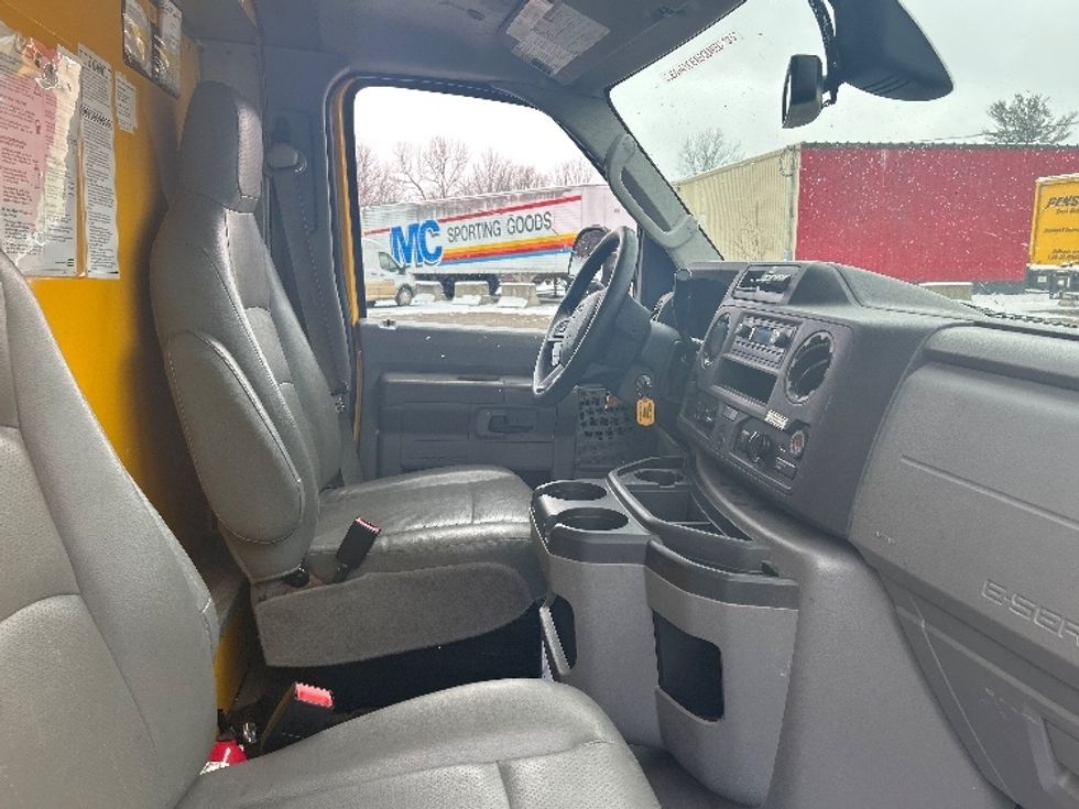 Light Duty Box Truck-Light and Medium Duty Trucks-Ford-2022-E350-Battle Creek-MI-78,423\n\t\tmiles-$ 34,500 - Image 22