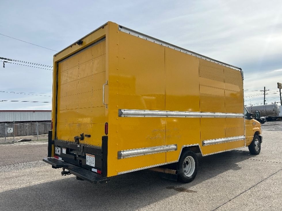 Light Duty Box Truck-Light and Medium Duty Trucks-Ford-2022-E350-Beaumont-TX-89,099\n\t\tmiles-$ 29,000 - Image 12
