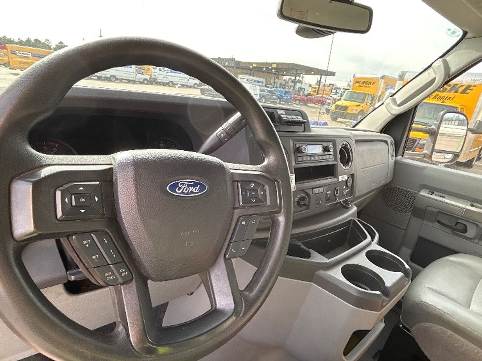 Light Duty Box Truck-Light and Medium Duty Trucks-Ford-2022-E350-Beaumont-TX-89,099\n\t\tmiles-$ 29,000 - Image 16
