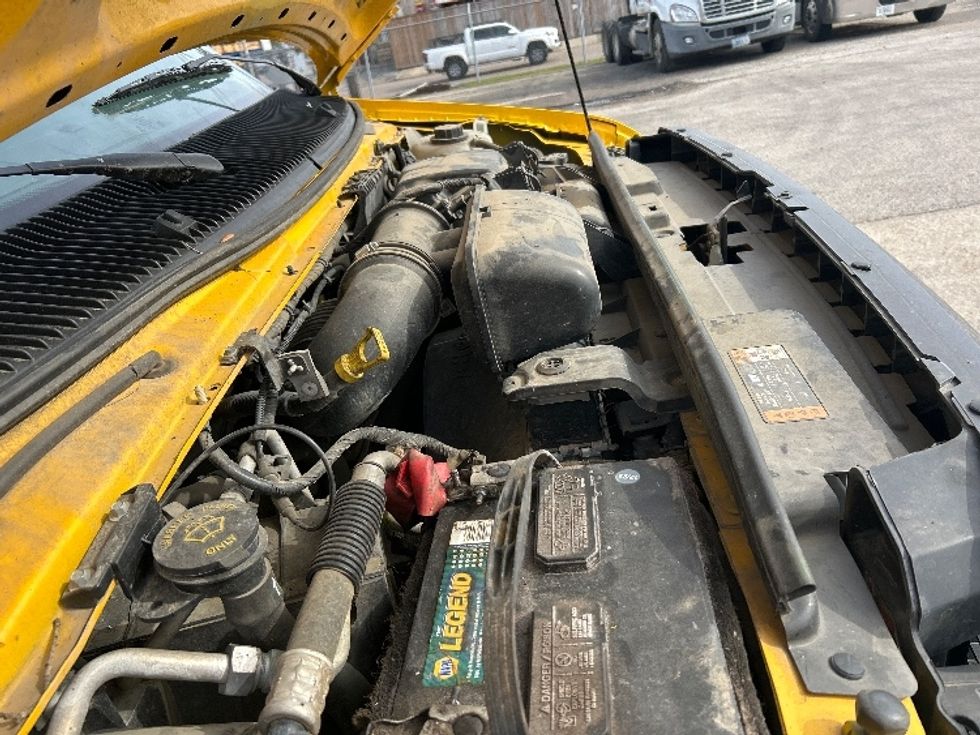 Light Duty Box Truck-Light and Medium Duty Trucks-Ford-2022-E350-Beaumont-TX-89,099\n\t\tmiles-$ 29,000 - Image 22