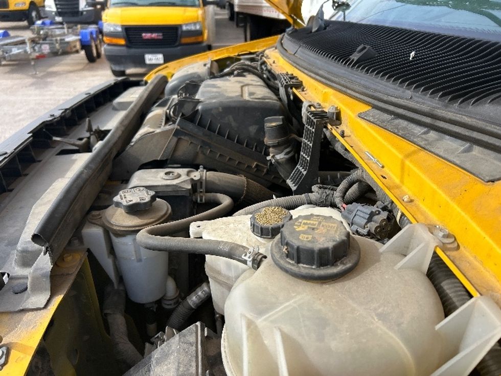 Light Duty Box Truck-Light and Medium Duty Trucks-Ford-2022-E350-Beaumont-TX-89,099\n\t\tmiles-$ 29,000 - Image 23