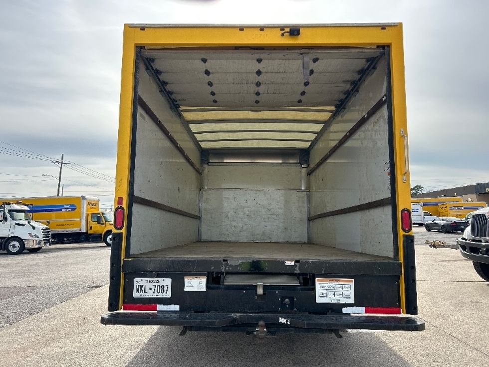 Light Duty Box Truck-Light and Medium Duty Trucks-Ford-2022-E350-Beaumont-TX-89,099\n\t\tmiles-$ 29,000 - Image 8