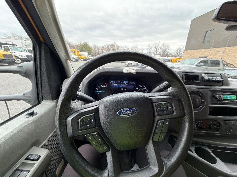 Light Duty Box Truck-Light and Medium Duty Trucks-Ford-2022-E350-Belcamp-MD-92,750\n\t\tmiles-$ 28,000 - Image 16