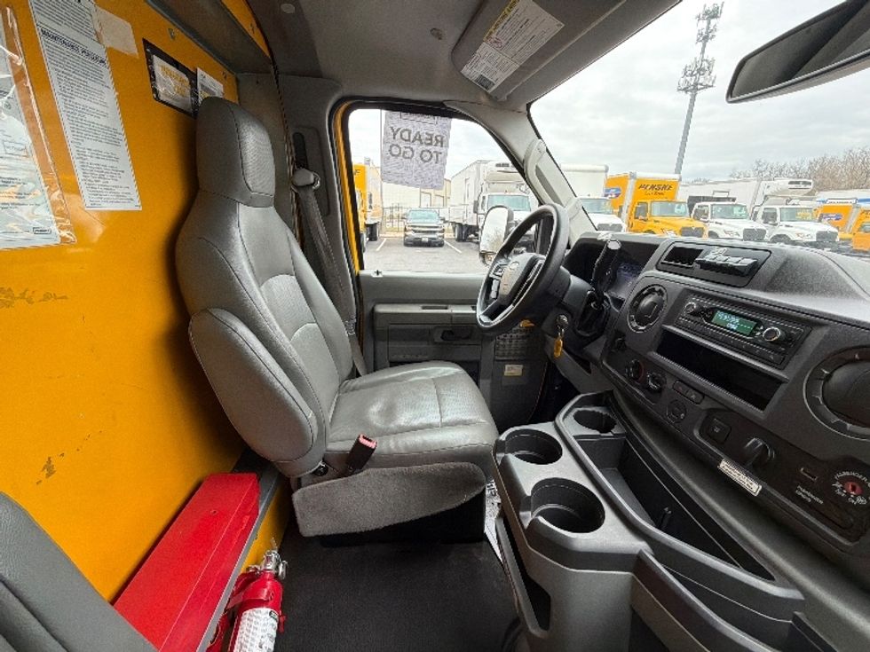 Light Duty Box Truck-Light and Medium Duty Trucks-Ford-2022-E350-Belcamp-MD-92,750\n\t\tmiles-$ 28,000 - Image 20