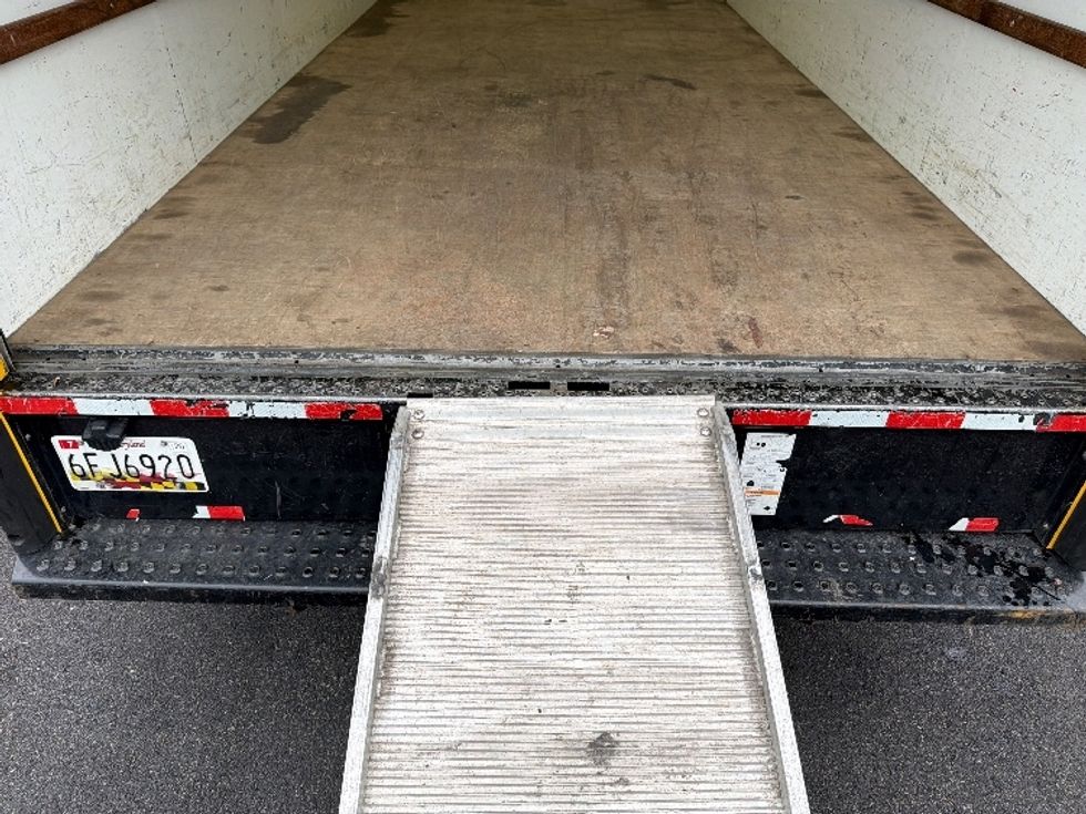 Light Duty Box Truck-Light and Medium Duty Trucks-Ford-2022-E350-Belcamp-MD-92,750\n\t\tmiles-$ 28,000 - Image 9