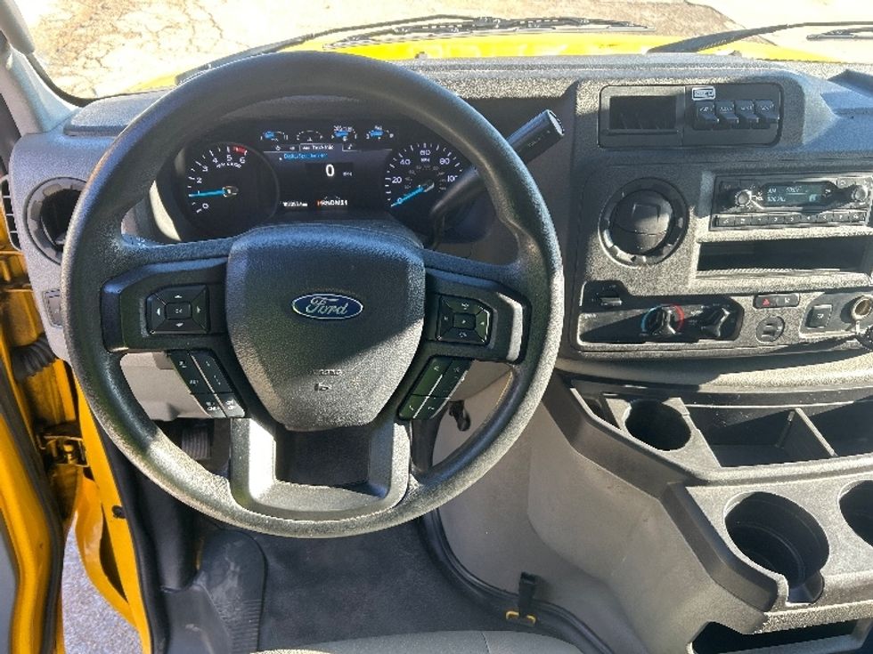 Light Duty Box Truck-Light and Medium Duty Trucks-Ford-2022-E350-Belden-MS-101,911\n\t\tmiles-$ 26,500 - Image 18