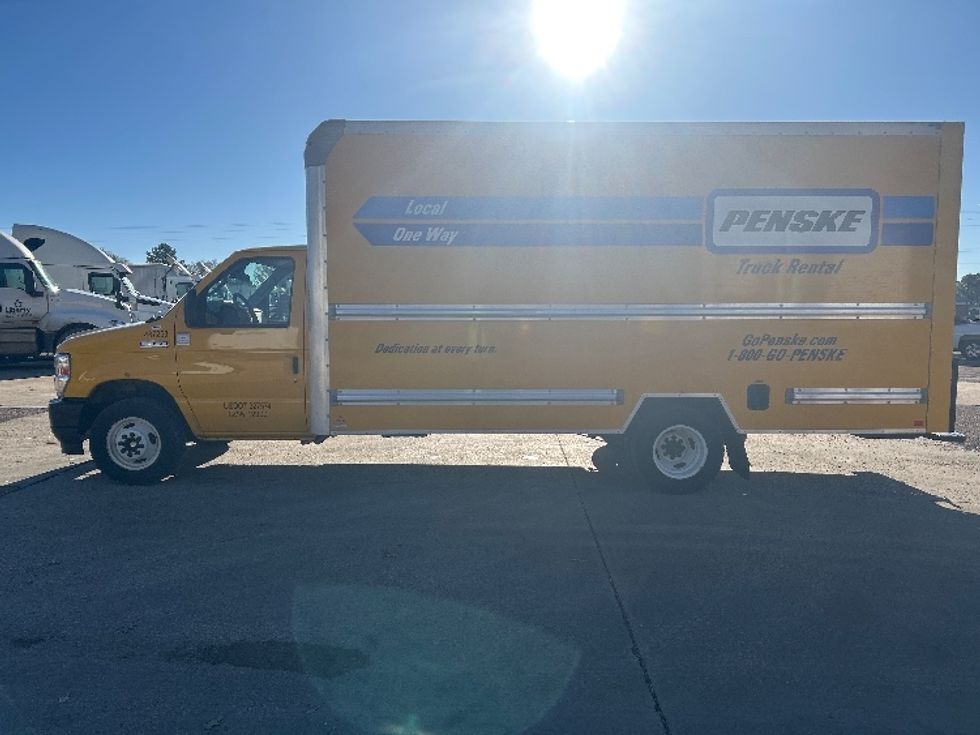 Light Duty Box Truck-Light and Medium Duty Trucks-Ford-2022-E350-Belden-MS-101,911\n\t\tmiles-$ 26,500 - Image 4