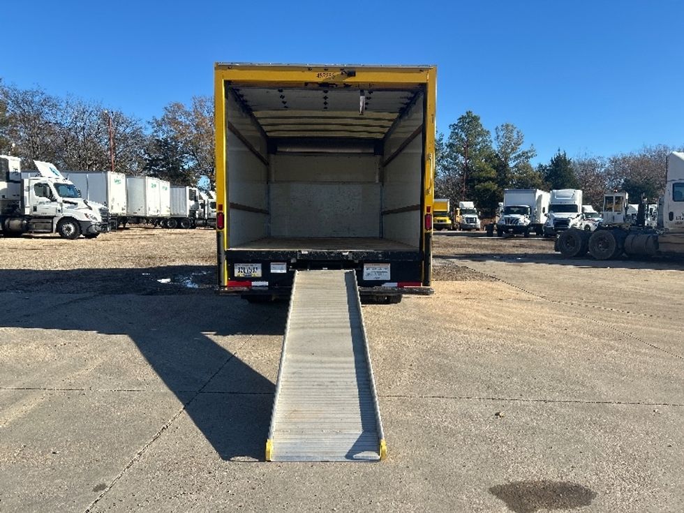 Light Duty Box Truck-Light and Medium Duty Trucks-Ford-2022-E350-Belden-MS-101,911\n\t\tmiles-$ 26,500 - Image 9