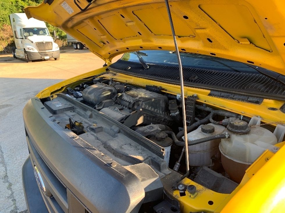 Light Duty Box Truck-Light and Medium Duty Trucks-Ford-2022-E350-Belden-MS-113,466\n\t\tmiles-$ 25,500 - Image 24