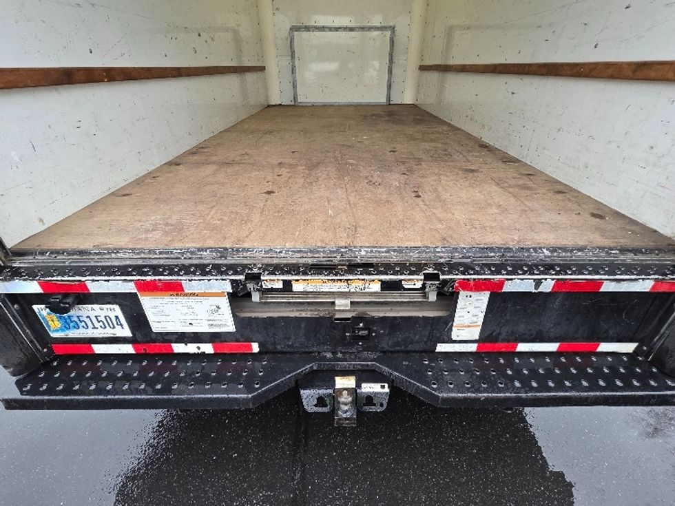 Light Duty Box Truck-Light and Medium Duty Trucks-Ford-2022-E350-Bellingham-WA-99,431\n\t\tmiles-$ 35,750 - Image 10
