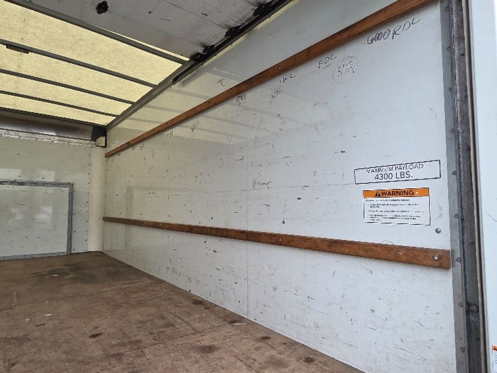 Light Duty Box Truck-Light and Medium Duty Trucks-Ford-2022-E350-Bellingham-WA-99,431\n\t\tmiles-$ 35,750 - Image 12