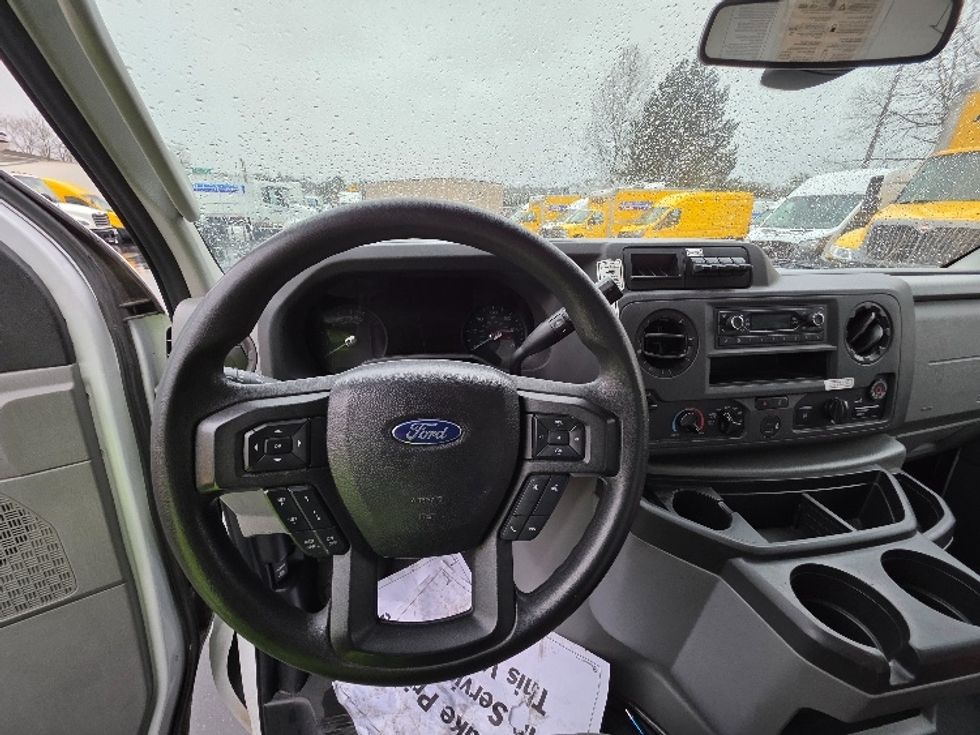 Light Duty Box Truck-Light and Medium Duty Trucks-Ford-2022-E350-Bellingham-WA-99,431\n\t\tmiles-$ 35,750 - Image 18