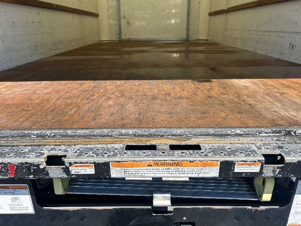 Light Duty Box Truck-Light and Medium Duty Trucks-Ford-2022-E350-Bensalem-PA-78,180\n\t\tmiles-$ 31,000 - Image 10