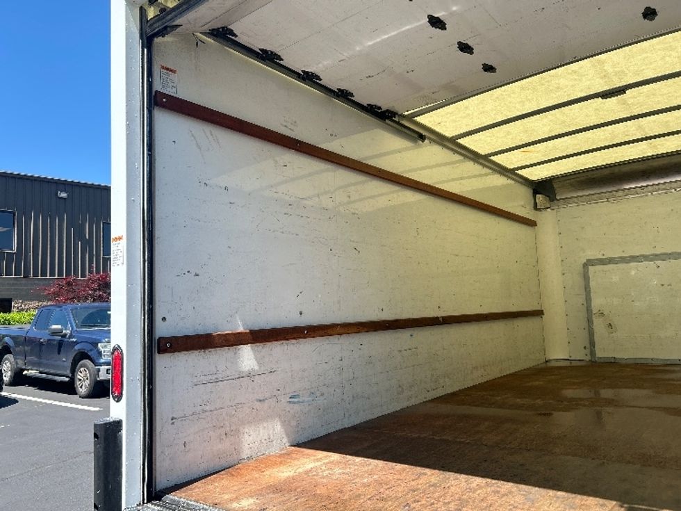 Light Duty Box Truck-Light and Medium Duty Trucks-Ford-2022-E350-Bensalem-PA-78,180\n\t\tmiles-$ 31,000 - Image 11