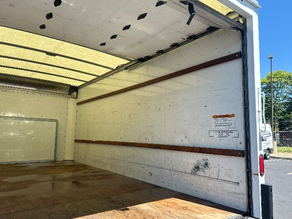 Light Duty Box Truck-Light and Medium Duty Trucks-Ford-2022-E350-Bensalem-PA-78,180\n\t\tmiles-$ 31,000 - Image 12