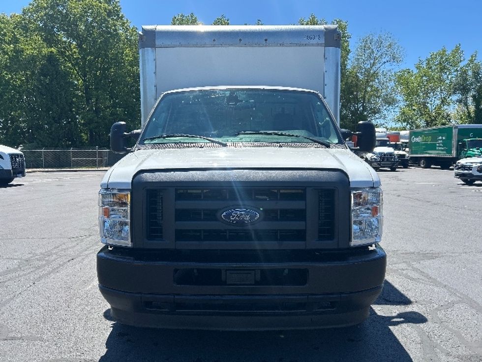 Light Duty Box Truck-Light and Medium Duty Trucks-Ford-2022-E350-Bensalem-PA-78,180\n\t\tmiles-$ 31,000 - Image 2