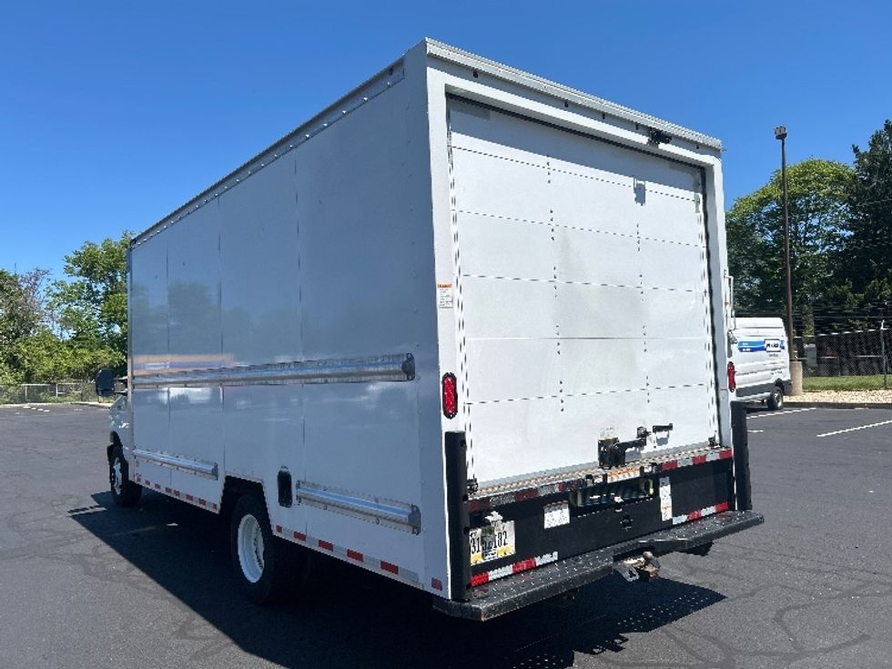 Light Duty Box Truck-Light and Medium Duty Trucks-Ford-2022-E350-Bensalem-PA-78,180\n\t\tmiles-$ 31,000 - Image 6