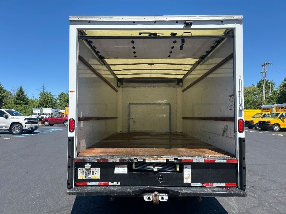Light Duty Box Truck-Light and Medium Duty Trucks-Ford-2022-E350-Bensalem-PA-78,180\n\t\tmiles-$ 31,000 - Image 8