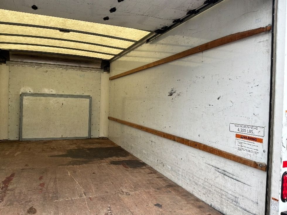 Light Duty Box Truck-Light and Medium Duty Trucks-Ford-2022-E350-Bensalem-PA-96,163\n\t\tmiles-$ 29,500 - Image 12