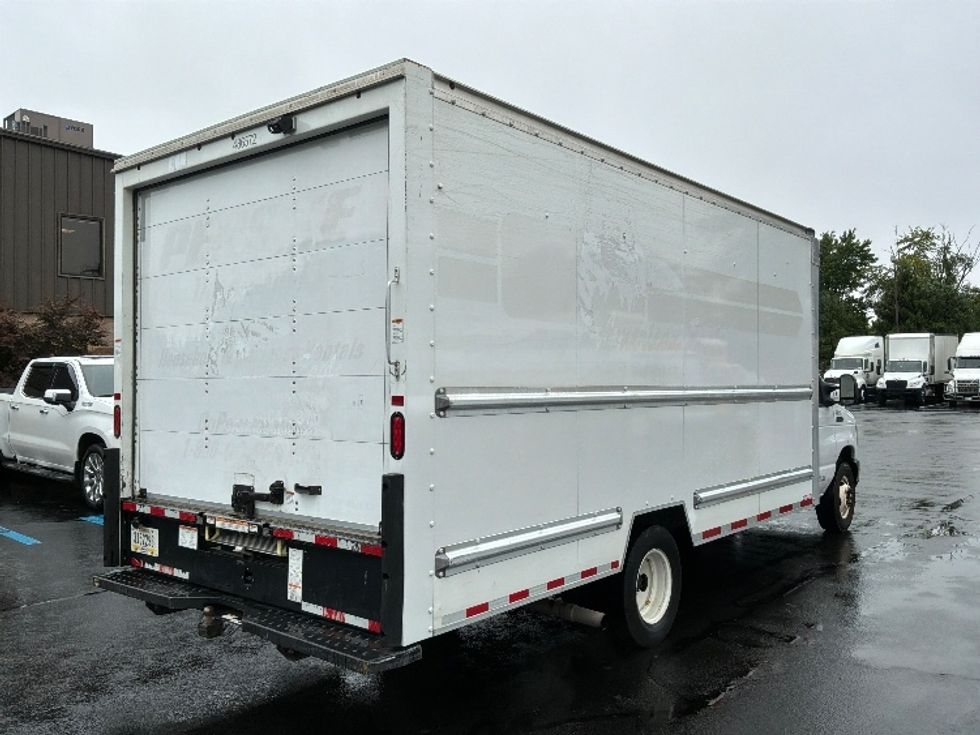 Light Duty Box Truck-Light and Medium Duty Trucks-Ford-2022-E350-Bensalem-PA-96,163\n\t\tmiles-$ 29,500 - Image 13