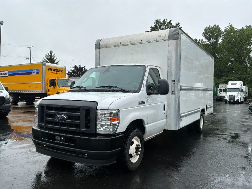 Light Duty Box Truck-Light and Medium Duty Trucks-Ford-2022-E350-Bensalem-PA-96,163\n\t\tmiles-$ 29,500 - Image 3