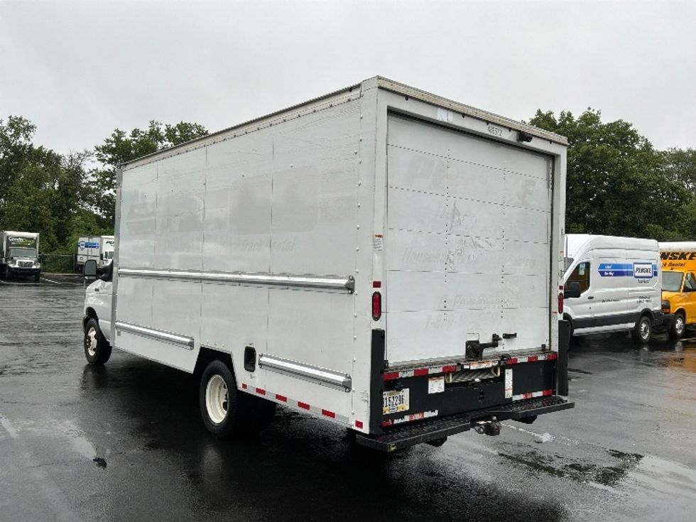 Light Duty Box Truck-Light and Medium Duty Trucks-Ford-2022-E350-Bensalem-PA-96,163\n\t\tmiles-$ 29,500 - Image 6