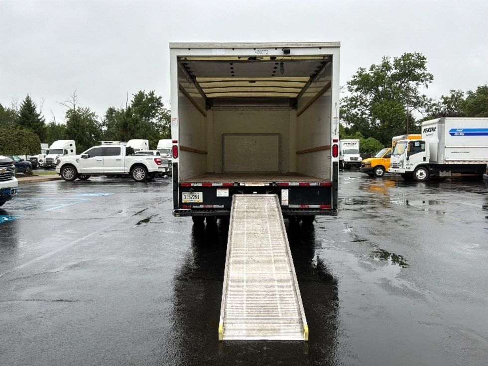 Light Duty Box Truck-Light and Medium Duty Trucks-Ford-2022-E350-Bensalem-PA-96,163\n\t\tmiles-$ 29,500 - Image 9