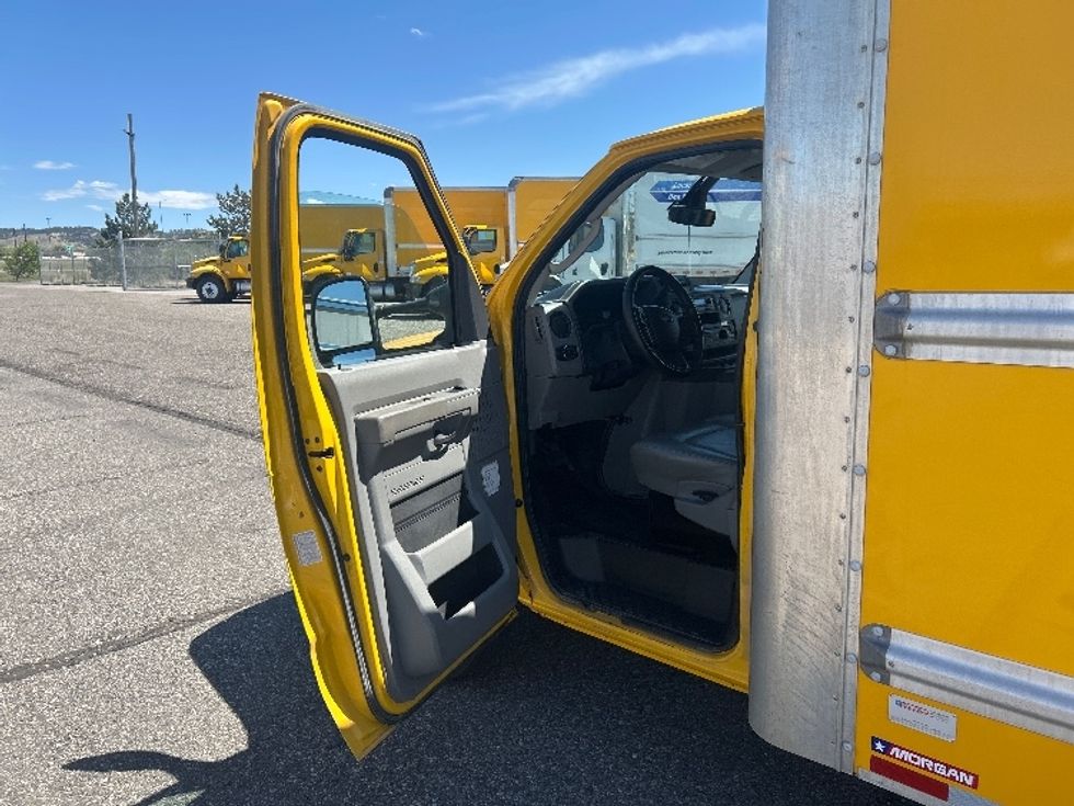 Light Duty Box Truck-Light and Medium Duty Trucks-Ford-2022-E350-Billings-MT-153,859\n\t\tmiles-$ 17,750 - Image 15