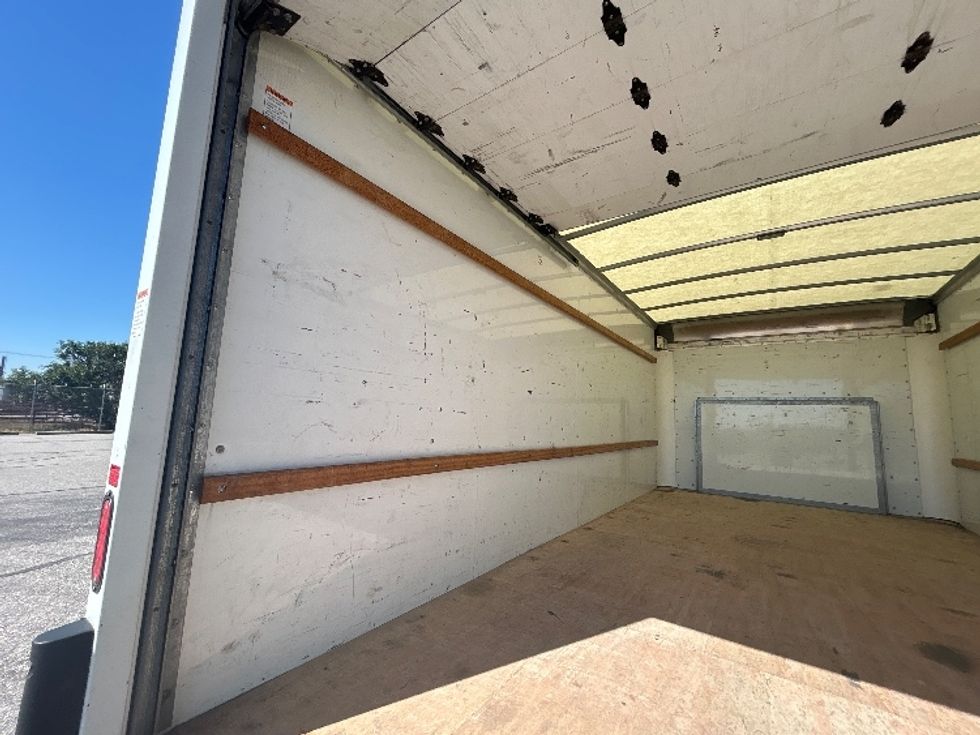 Light Duty Box Truck-Light and Medium Duty Trucks-Ford-2022-E350-Billings-MT-157,056\n\t\tmiles-$ 20,250 - Image 10