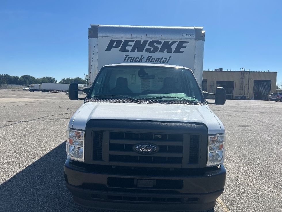 Light Duty Box Truck-Light and Medium Duty Trucks-Ford-2022-E350-Billings-MT-157,056\n\t\tmiles-$ 20,250 - Image 2