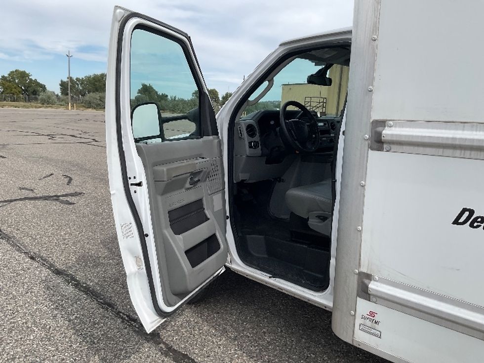 Light Duty Box Truck-Light and Medium Duty Trucks-Ford-2022-E350-Billings-MT-157,530\n\t\tmiles-$ 20,250 - Image 15