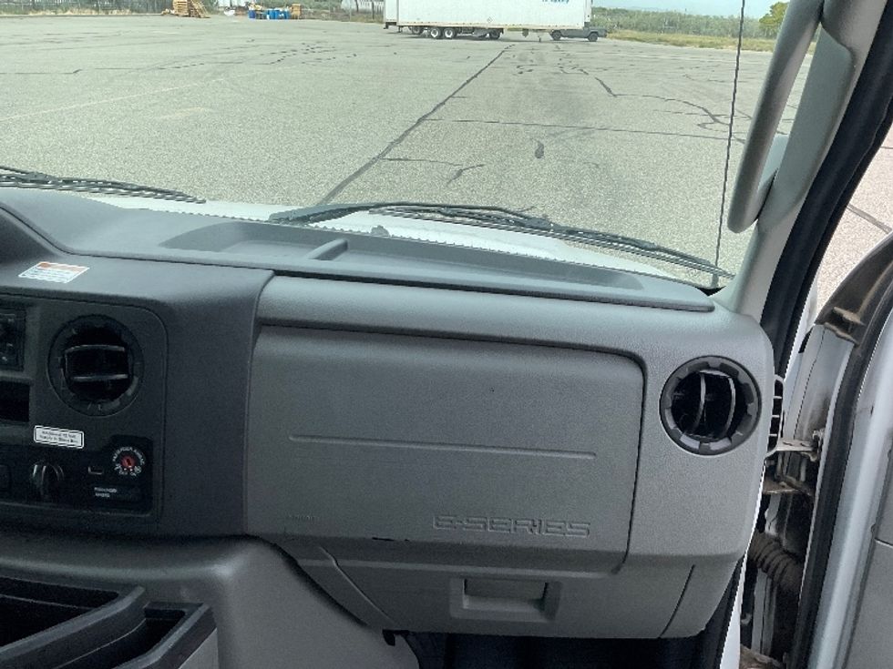 Light Duty Box Truck-Light and Medium Duty Trucks-Ford-2022-E350-Billings-MT-157,530\n\t\tmiles-$ 20,250 - Image 20