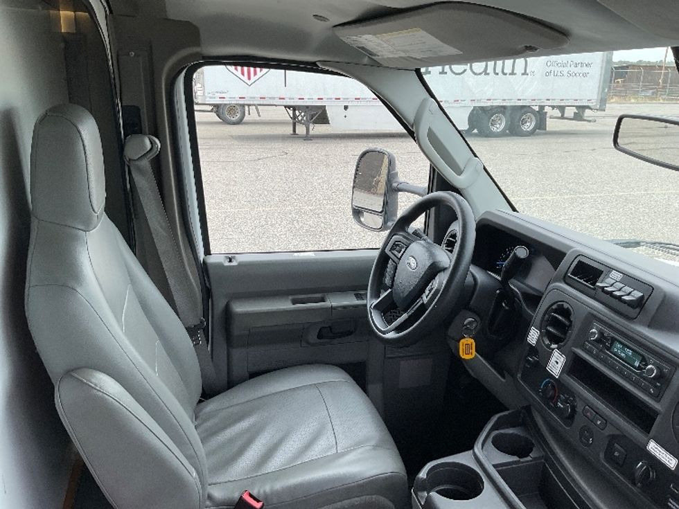 Light Duty Box Truck-Light and Medium Duty Trucks-Ford-2022-E350-Billings-MT-157,530\n\t\tmiles-$ 20,250 - Image 21