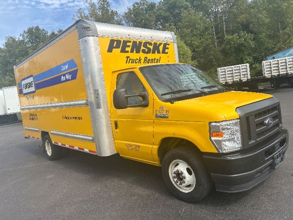 Light Duty Box Truck-Light and Medium Duty Trucks-Ford-2022-E350-Binghamton-NY-101,613\n\t\tmiles-$ 25,000 - Image 1